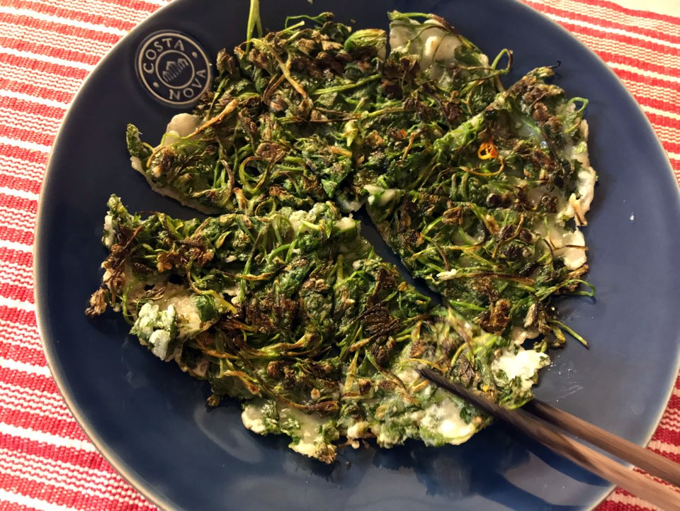 Rainy Day Comfort: Crispy Tapioca Water Dropwort Pancakes (Minari Jeon)